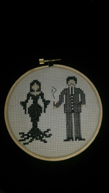 Adams Family Cross Stitch, Daria Cross Stitch, Wednesday Cross Stitch, Addams Family Cross Stitch, Gomez And Morticia, Halloween Sewing, Graph Paper Drawings, Pearl Beads Pattern, Beadwork Embroidery