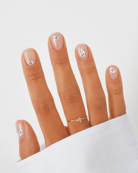 Subtle Ghost Nails, Ghost Toenail Design, French Manicure With Ghost, Nails Clear With Design, Halloween Nails Short Natural, French Ghost Nails, Short Rounded Square Acrylic Nails, Little Ghost Nails, Ghost Fingernails