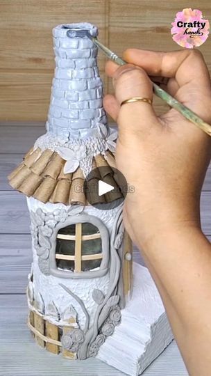 Idea For Home, Fairy House Crafts, Bottle House, Clay Fairy House, Fairy House Diy, Diy Glass Bottle Crafts, Clay Fairies, Wine Bottle Diy Crafts, Diy Bottle Crafts