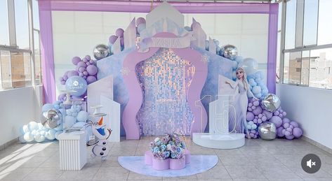 Frozen Princess Birthday Party, Frozen Moodboard, Frozen Decoration Ideas, Frozen First Birthday, Frozen Backdrop, Frozen Decor, Frozen Birthday Decorations, Frozen Birthday Party Decorations, Elsa Birthday Party