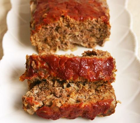 Serves 4 | Prep time: 10 minutes | Total time: 40 to 45 minutes Ingredients 1 pound lean ground beef 2 egg whites 1/2 cup old-fashioned or rolled oats 1/4 cup plus 2 Tbls. sugar-free ketchup (or Homemade Sugar-Free Ketchup) 1/4 cup finely minced onion 1 tsp. sea salt 1/2 tsp. black pepper Directions Preheat […] Haylie Pomroy Recipes, Fmd Diet, Fast Metabolism Recipes, Fmd Recipes, Fast Metabolism Diet Recipes, Metabolic Diet Recipes, Haylie Pomroy, Metabolism Foods, Jeff Seid