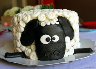 Jo and Sue: coconut Sheep Cakes, Snow Kiss, Stuffed Sheep, Sheep Cupcakes, Easter Basket Cake, Sheep Cake, Cake Coconut, Novelty Cake, Store Bought Frosting