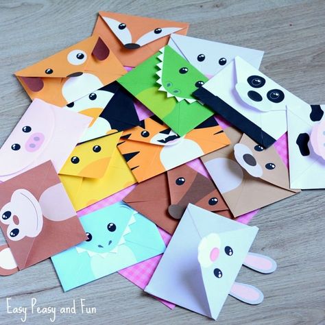 Want to encourage your kids to write more? Get these printable silly animals envelopes and get them excited about writing their next letter. There are 15 different envelopes for your kids to choose from and they can even go beyond and decorate most of them as they come with paws, antlers, ears and more! Printable … Easy Origami For Kids, Origami Envelope, Cute Origami, Christmas Envelopes, Printable Envelope, Envelope Art, 카드 디자인, Paper Animals, Fathers Day Crafts