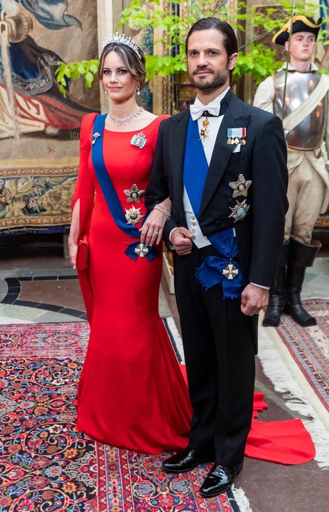 Tamim Bin Hamad Al Thani, Queen Silvia Of Sweden, Gown With Cape, Kroonprinses Victoria, State Banquet, Empress Josephine, Image King, Prince Carl Philip, Cape Style