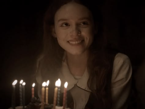 Stella Walker Gifs, Faceclaim Gif Female, Ginger Face Claim Gif, Sadie Sink Gif Aesthetic, Sadie Soverall, Sadie Soverall Gif, Female Face Claims Gifs Blonde Hair, Goddess Hecate, Medieval Female Face Claim Gif