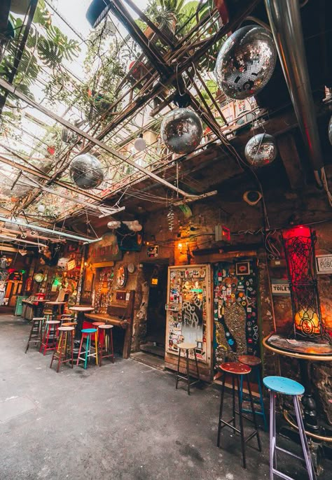 Unusual Bar Ideas, Indie Bar Aesthetic, Fantasy Pub Aesthetic, Rock Pub Interior, Groovy Bar, Old Bar Aesthetic, Coolest Bars In The World, Backyard Cafe, Bar Original