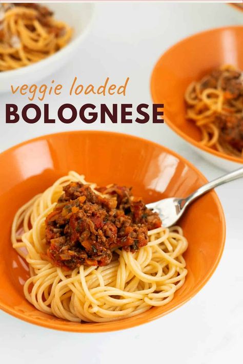 This veggie-loaded spaghetti bolognese is the perfect bolognese recipe for kids #pasta #spaghetti #kidfood Blw Spaghetti, Canteen Recipes, Spag Bol Recipe, Loaded Spaghetti, Mince Meals, Ultimate Spaghetti, Toddler Menu, Veggie Spaghetti, Blw Recipes