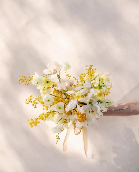 Santa Barbara Event Florist | Sunshine palette and Claire de Lune peonies 🫶🏼 | Instagram Oktoberfest Flowers, Goldenrod Bouquet, White And Yellow Wedding, Hoco Bouquet, Light Yellow Weddings, Pale Yellow Flowers, Yellow Bridal Bouquets, Yellow Weddings, Yellow Wedding Inspiration