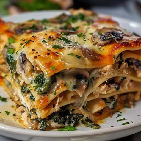 Ina Garten Easy Recipes | Chicken Mushroom and Spinach Lasagna 🍲 | Facebook Mushroom Spinach Lasagna, Chicken Mushroom Spinach, Mushroom And Spinach Lasagna, Mushroom Lasagna Recipe, Spinach Lasagna Recipe, Spinach Mushroom Lasagna, Mushroom Lasagna, Chicken Shredded, Mushroom Spinach