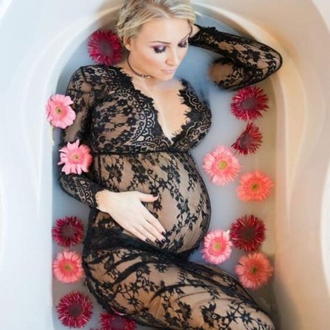 Photoshoot Plus Size, Bathtub Photoshoot, Gender Reveal Outfits, White Lace Robe, Pregnant Dress, Lace Maternity Gown, Maternity Sundress, Maternity Photography Props, Plus Size Maternity