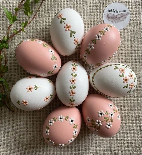 Teen Easter Basket, Velika Noč, Easter Egg Ideas, Creative Easter Eggs, Easter Paintings, Easter Egg Art, Egg Shell Art, Easter Baskets For Toddlers, Egg Ideas