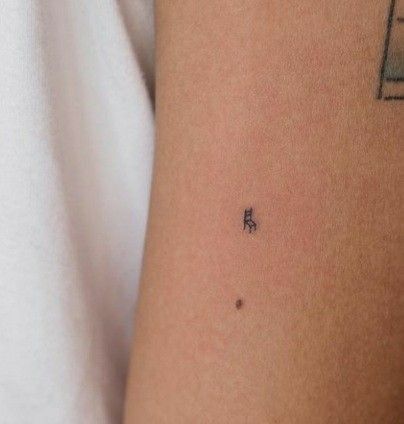 Chair Tattoo, Minimal Chair, Stick Poke Tattoo, Handpoke Tattoo, Petite Tattoos, Stick N Poke Tattoo, Poke Tattoo, Classy Tattoos, 1 Tattoo