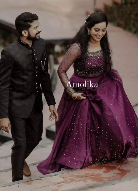 Simple Reception Dress Indian, Kerala Wedding Lehenga, Reception Dress Bride Indian Gown Wedding Ideas, Reception Dress Kerala, Couple Reception Outfit Indian, Kerala Reception Dress For Bride, Engagement Looks For Indian Couple, Reception Dress Bride Indian Gown, Reception Gowns Indian Bridal