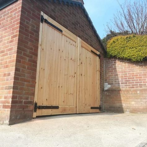 Wooden garage Doors – Softwood Backyard Door, Work Shop Building, Garage Door House, Garage Door Windows, Wooden Garage Doors, Garage Organisation, Garage Door Styles, Wooden Garage, Shed Doors