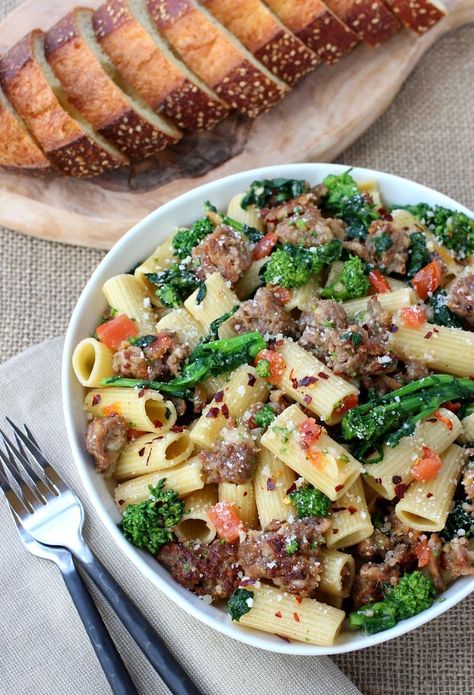 Broccoli Rabe Pasta, Sausage And Broccoli Rabe, Rigatoni With Sausage, Broccoli Rabe And Sausage, Broccoli Rabe Recipe, Special Cocktails, Pasta Food Recipes, Sausage And Broccoli, Rigatoni Recipes