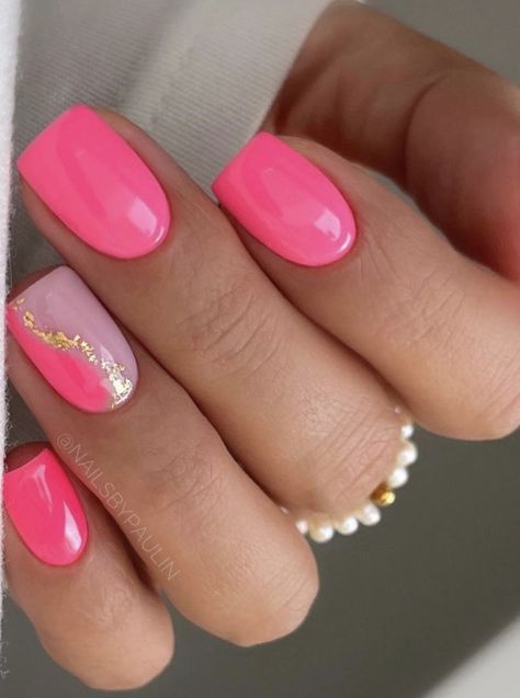 Summer Gel Nails Glitter, Pale Pink Nails With Design Classy, Multi Pink Nails Color Combos, Square Nails Pink Design, Summer Gel Nail Designs 2024, Vibrant Nails Summer 2024, Classy Nails Squoval, Nail Summer Colors, Summer Short Nails 2024