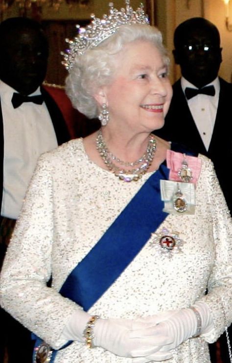 Vladimir Tiara, Grand Duchess Vladimir, Queen Elizabeth Jewels, Monarch Jewelry, Lovers Knot Tiara, Rainha Elizabeth Ii, Reine Elizabeth, Royal Tiaras, Elisabeth Ii