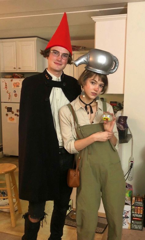 Couples Halloween Costumes, Couple Cosplay, Duo Costumes, Clever Halloween Costumes, Couples Halloween Outfits, Cute Couple Halloween Costumes, Couples Halloween, Halloween Costume Outfits, Easy Costumes