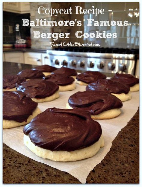 Berger Cookies, Burger Cookies, Frosted Cookies, Cookies With Chocolate, Kolaci I Torte, Dessert Aux Fruits, Crinkle Cookies, Cupcake Cake, Copycat Recipe