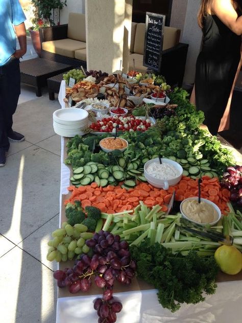 a fresh veggie and fruit salad bar with various kinds of dressing is a great idea that works for any wedding Salad Bar Ideas Buffet Catering, Salad Table Wedding, Salad Bar Ideas Buffet Wedding Reception, Salad Buffet Ideas Parties, Salad Bar Wedding Receptions, Salad Station Wedding, Salad Buffet Ideas, Salad Bar Wedding, Wedding Salad Bar