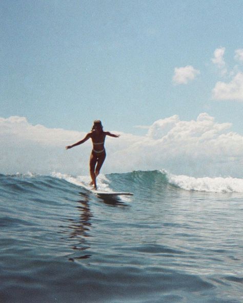 #surfergirl Lisa Olsson, Malibu Rising, Surf Aesthetic, Surfing Pictures, Surf Vibes, No Bad Days, Surf Lifestyle, Surf Life, Summer Feeling