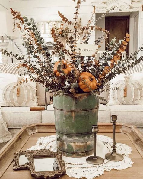 Farmhouse Vases, Vintage Fall Decor, Fall Table Centerpieces, Fall Decor Inspiration, Halloween Tattoo, Fall Thanksgiving Decor, Fall Deco, Autumn Decorating, Farmhouse Fall Decor