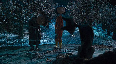 Coraline Film, Coraline Cat, Coraline And Wybie, Laika Studios, Coraline Aesthetic, Coraline Jones, Halloween Gif, Banner Gif, Movie Gifs