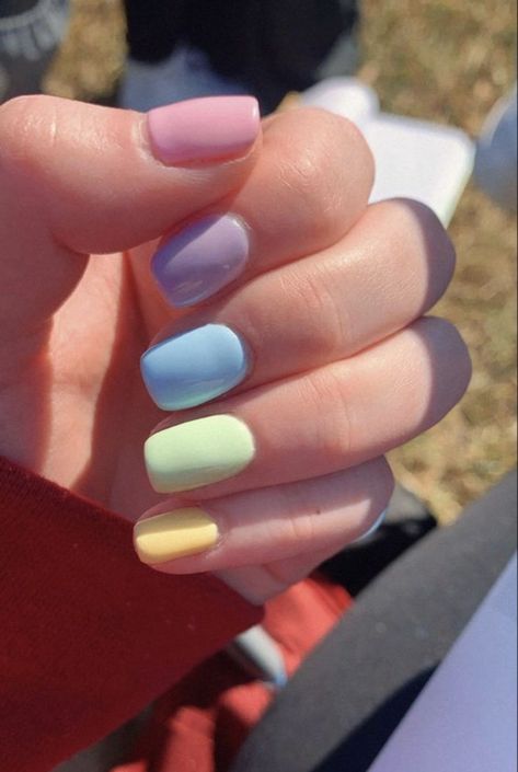 Short Nails Spring Colors, Spring Nails On Natural Nails, Short Nails For School Natural, Natural Nails Spring Colors, Spring Nails Different Colors, Spring Nails Natural Nail, Short Nails Acrylic Spring, Painted Natural Nails Short, Pastel Pride Nails