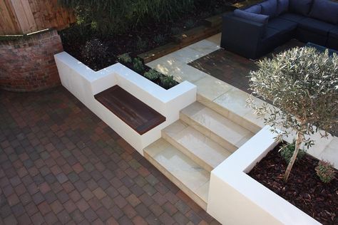 Borders For Gardens, Garden Step Ideas, Steps From House To Patio, Brick Planter Ideas, Garden Steps Ideas, L Shaped Garden, Brick Planter, Terraced Landscaping, Porch Stairs