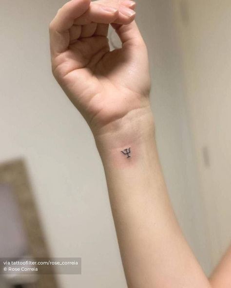 Psychology Tattoo, Brain Tattoo, Hand Tattoos For Girls, Dad Tattoos, Cool Small Tattoos, Tattoo Project, Classy Tattoos, Discreet Tattoos, Wrist Tattoo