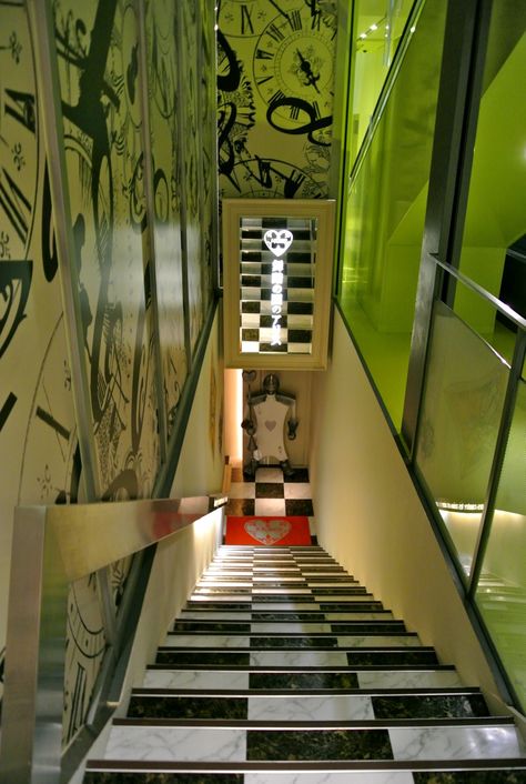 Alice In Wonderland Bar, Alice In Wonderland Restaurant, Alice In Wonderland Hallway, Alice In Wonderland Stairs, Wonderland Restaurant, Alice In Wonderland Installation, Jail Bars, Study In England, Space Anime