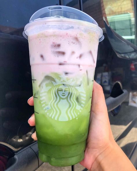 19 Best Matcha Drinks at Starbucks To Order (+ Secret Menus) Matcha At Starbucks, Matcha From Starbucks, Yummy Matcha Drinks, Best Starbucks Matcha Drinks, Iced Matcha Starbucks Order, Matcha Drink Starbucks, Starbucks Iced Tea Drinks To Order, Matcha Drinks At Starbucks, Matcha Order Starbucks