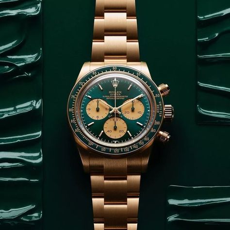 Rolex Daytona Gold, Spy Watch, Gold Daytona, Mens Watches Classy, Rolex Daytona Watch, Timeless Watches, Luxury Watch Brands, Timeless Aesthetic, Vintage Watches For Men