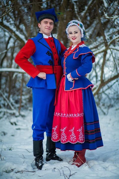 Polish Traditional Clothing, Traditional Polish Clothing, 1830 Dress, Polish Traditional Costume, Polish Costume, Polish Clothing, Costumes Around The World, Modern Costumes, Traditional Attires