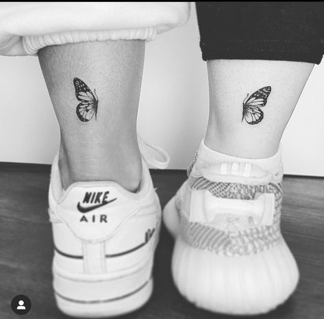 Tattoo For Best Friends, Matching Cousin Tattoos, Matching Bff Tattoos, Cousin Tattoos, Maching Tattoos, Sister Tattoo Designs, Twin Tattoos, Cute Matching Tattoos, Matching Friend Tattoos