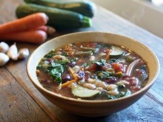 Ratings and Reviews of Copycat Olive Garden Minestrone Soup Recipe | Top Secret Recipes Olive Garden Minestrone, Olive Garden Recipe, Soup Olive Garden, Olive Garden Minestrone Soup, Restaurant Recipes Famous, Olive Garden Recipes, Zuppa Toscana Soup, Toscana Soup, Minestrone Soup Recipe