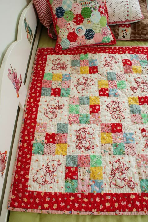 I pinned this once b/4, but the link didn't go to the correct spot. Love this quilt! Cute Quilting Patterns, Easy Baby Quilt Patterns Free, Embroidery Quilt Blocks, Quilts Easy, Embroidery Quilts, Feedsack Quilt, Babies Stuff, Quilts Patterns, Dream List