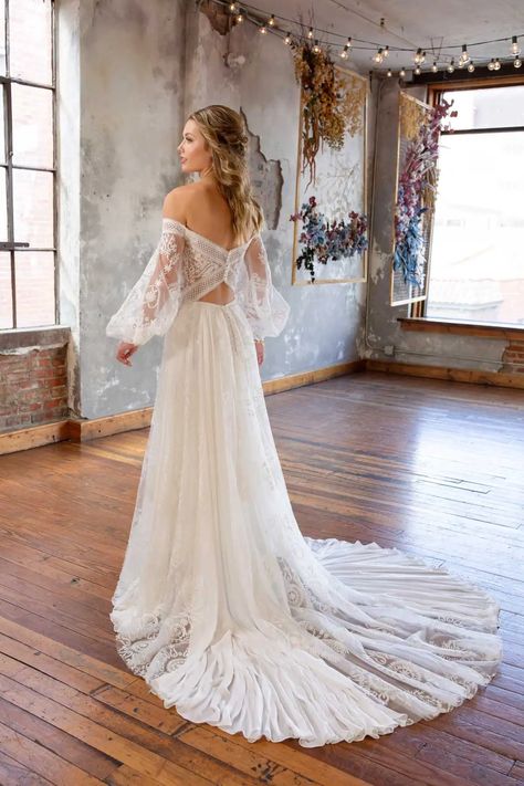 Registry Wedding Dress, Chic Wedding Dress, Wedding Dress Summer, Boho Chic Wedding Dress, Wedding Dress With Long Sleeves, Beachy Wedding, Bridal Shops, Boho Wedding Gowns, Hippie Wedding