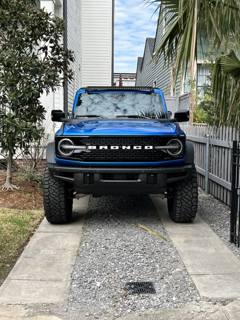 Blue Ford Bronco, Ford Bronco Concept, Bronco Concept, Thug Life Wallpaper, Bronco Car, Bronco Ford, Bronco Truck, Luxury Car Photos, New Bronco