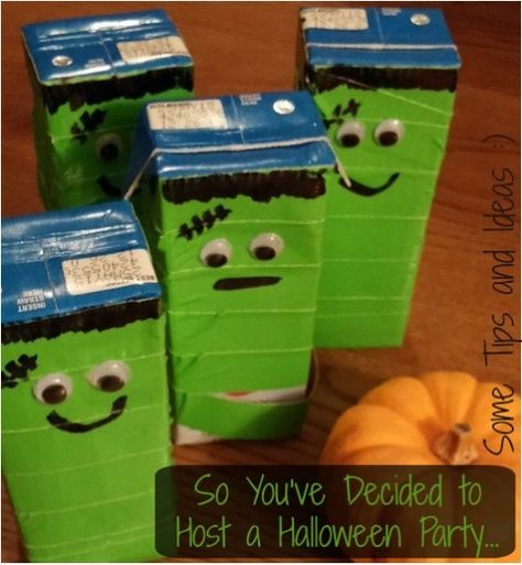 Frankenstein Juice Boxes, Host A Halloween Party, Monster Juice, Halloween Classroom Treats, School Halloween Party, Classroom Treats, Halloween Classroom, Halloween Sweets, First House