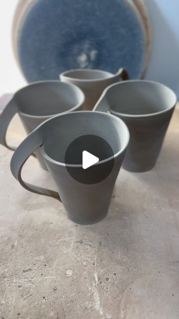 Ceramic Hand Built Mugs, Handmade Ceramics Cup, New Ceramic Ideas, How To Make Plates Ceramics, Clay Handles For Mugs, How To Make Mugs, Pottery Mug Shapes, Clay Work Ideas, Mug Handles Pottery