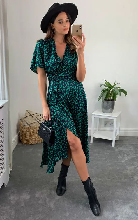 Green/Navy Leopard Plunge Neck Floral Print Midi Wrap Dress | D.Anna | SilkFred Wrap Dress Outfit Casual, Wrap Dress Outfit, Red Lace Midi Dress, Green Wrap Dress, Midi Dress Outfit, Green Leopard Print, Leopard Print Outfits, Long Green Dress, Spring Outfits Dresses