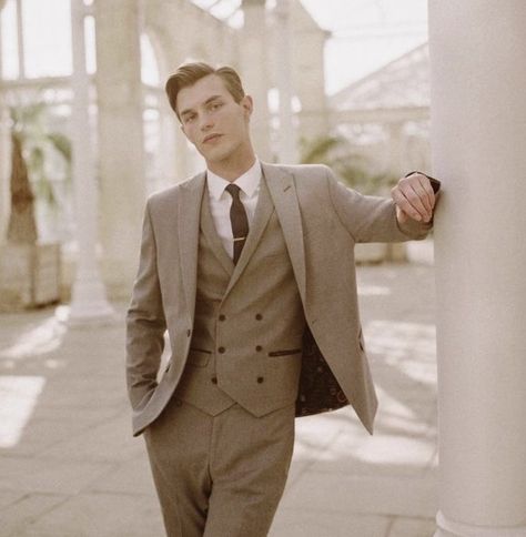 1950 Suit Men, Old Money Groom Suit, Vintage Groom Suit, Hollywood Suits, Old School Wedding, Vintage Wedding Suits, Hoco 2023, White Tie Dress, Wedding Guest Suits