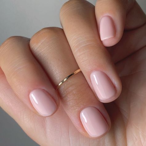 The GelBottle Inc™ on Instagram: “A timeless classic, French Bloom is the perfect pink for every occasion and season 🤍 nails by @charlotteemilybeauty_ . . #thegelbottleinc…” Natural Nails Manicure, Pink Gel Nails, French Manicure Nails, Subtle Nails, Classic Nails, Cute Gel Nails, Neutral Nails, Manicure Y Pedicure, Dream Nails