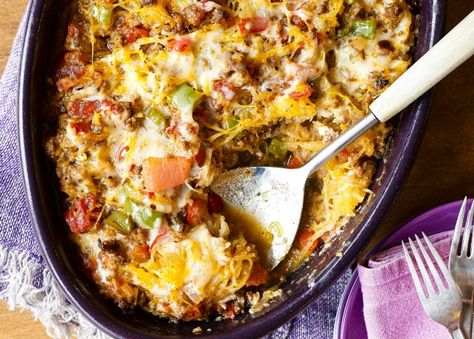 Baked Spaghetti Squash with Beef and Veggies Chicken Bruschetta Bake, Mexican Spaghetti, Weeknight Casseroles, Beef And Veggies, Easy Mexican Casserole, Baked Spaghetti Casserole, Spaghetti Pie, Baked Spaghetti Squash, Comfort Casseroles