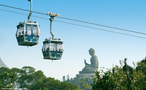 You must go to ride the cable car hong kong victoria peak! Selfie and record your beautiful life in Hong Kong! Hong Kong Beaches, Places In Hong Kong, Lantau Island, Hong Kong International Airport, Luxurious Hotel, Hong Kong Travel, South China Sea, Cable Cars, Instagrammable Places