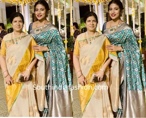 Sushmita and Surekha attended a wedding in Chennai recently wearing traditional sarees. Surekha wore a cream and gold kanchi organza saree while Sushmita was seen in a blue Banarasi silk saree. The mother-daughter duo looked good! Blue Banarasi Silk Saree, Kanchi Organza Sarees, Banarasi Silk Saree, Organza Saree, South India, Traditional Sarees, India Fashion, Cream And Gold, Actress Photos