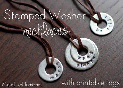 Stamped Washer Necklaces | Perhaps you could put a date on these as a wedding favour or something. Washer Necklace Diy, Washer Crafts, Washer Necklaces, Washer Bracelet, Washer Jewelry, Necklaces Diy, Diy Necklace Making, Metal Stamped Jewelry, Homemade Jewelry