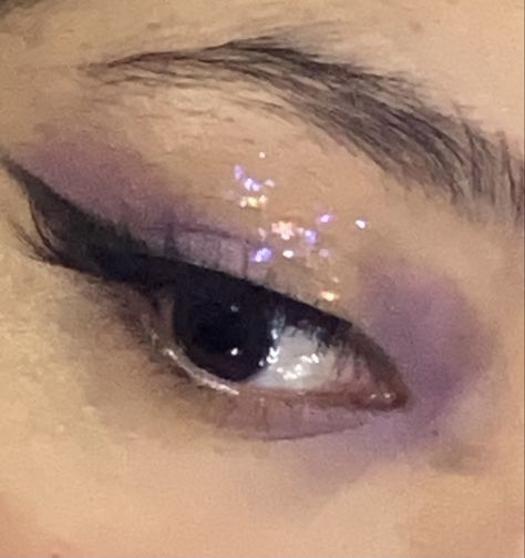 Escarchas #aesthetic #makeup #purple #morado #eyes Make Up Morado, Makeup Purple, Inspo Makeup, Perfect Makeup, Eye Make, Aesthetic Makeup, Makeup Inspo, Maquillaje De Ojos, Makeup