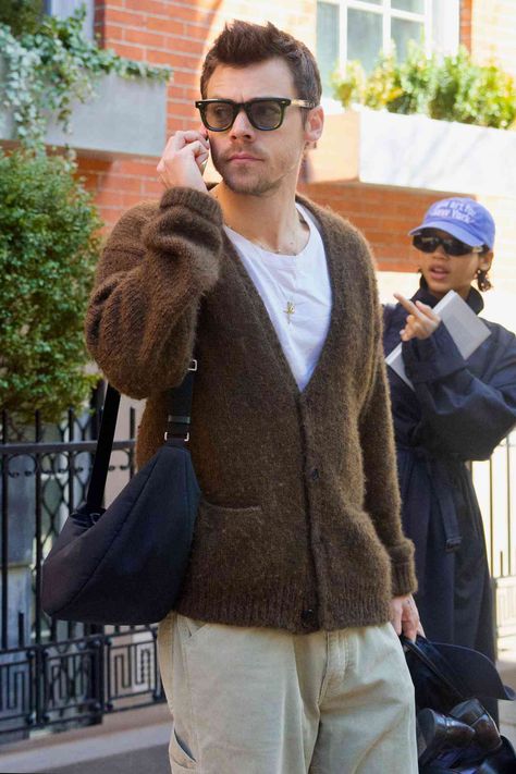 Harry Styles Gives His Stamp of Approval to The Row's Viral Margaux Bag, AKA the 'New Birkin' Harry Styles Girlfriend, Harry Taylor, Nyc March, Taylor Russell, Harry 1d, Louis (one Direction), Harry Styles Wallpaper, Harry Styles Pictures, Harry Styles Photos